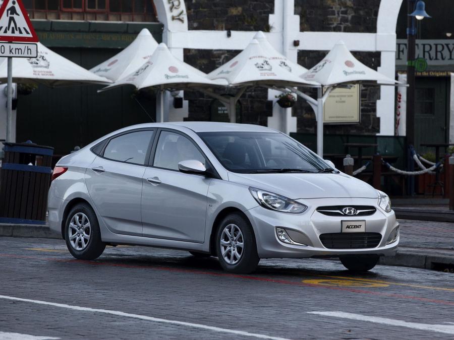  Hyundai Accent Sedan 2010 года  (ZA) (фото 3 из 5)
